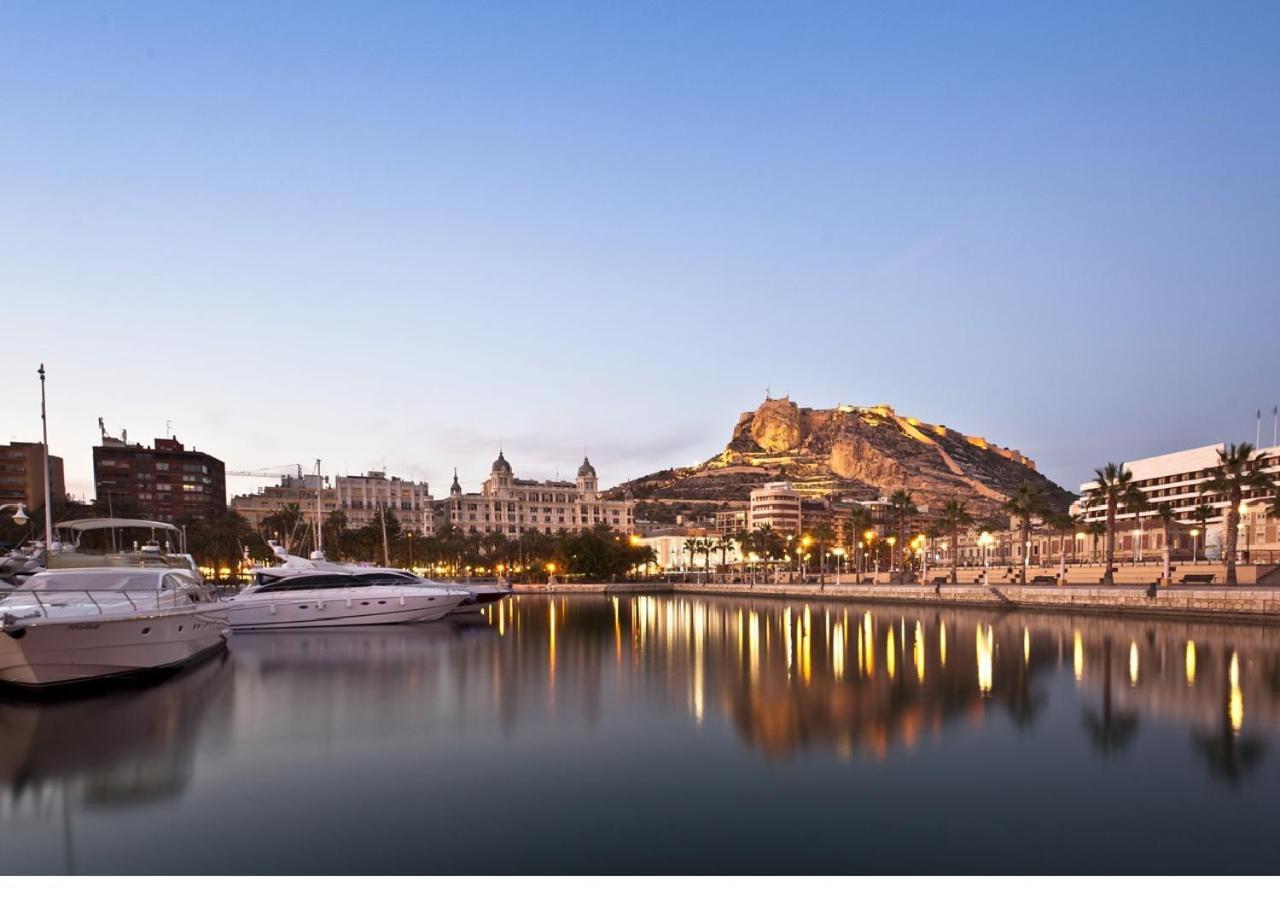 Luxury New Apartment City Centre & Beach, Alicante Eksteriør billede