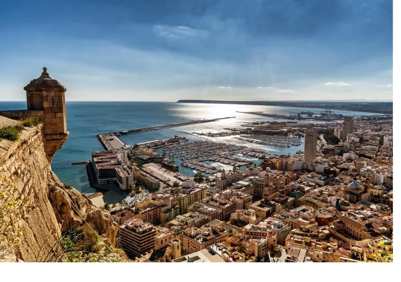 Luxury New Apartment City Centre & Beach, Alicante Eksteriør billede
